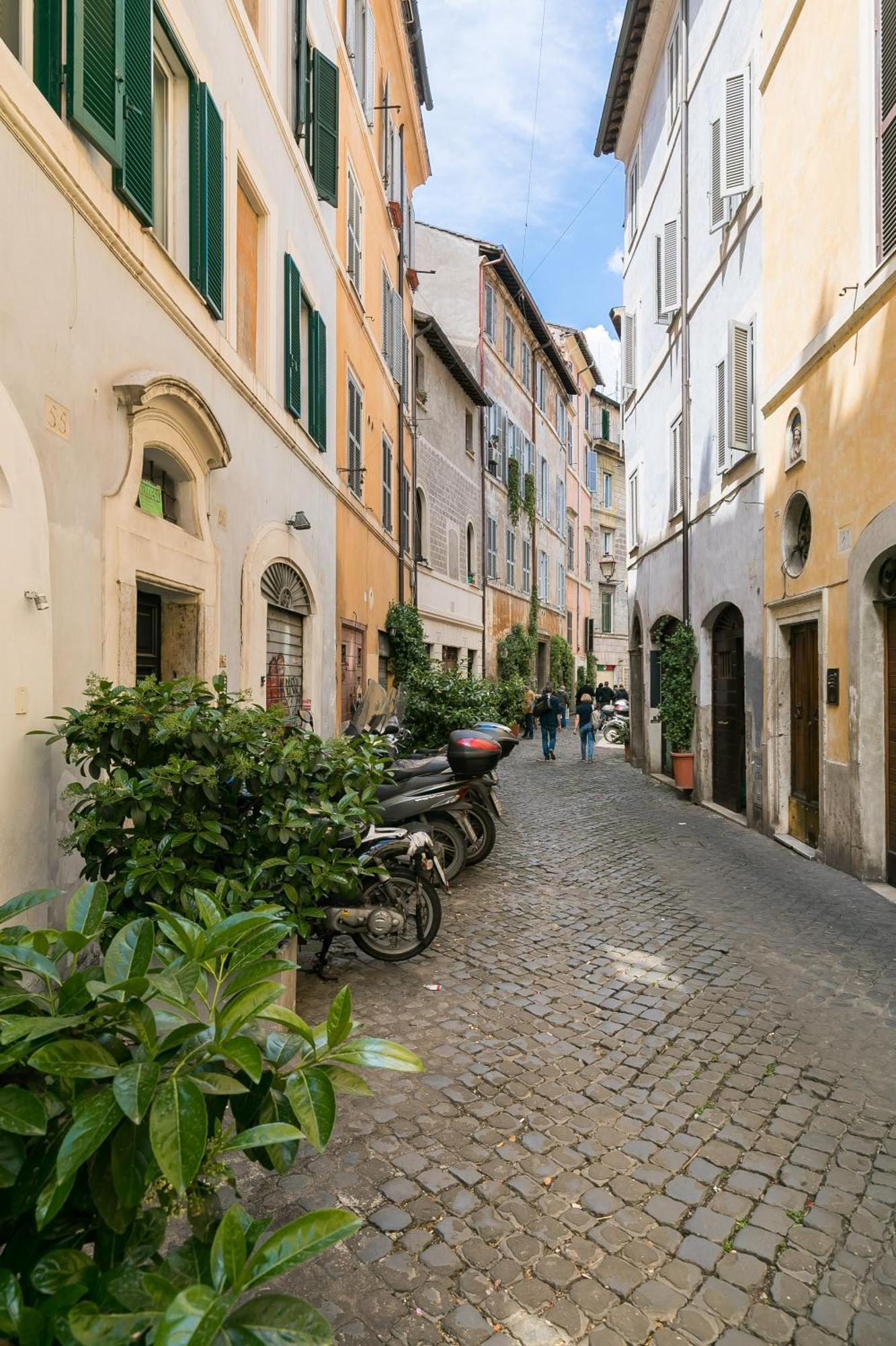 Апартаменты R.C. Cappellari Charming Campo De Fiori Рим Экстерьер фото